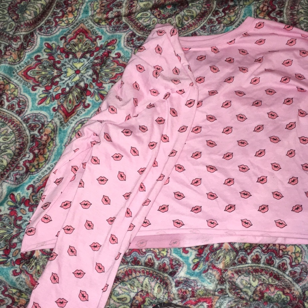 Long sleeve crop top